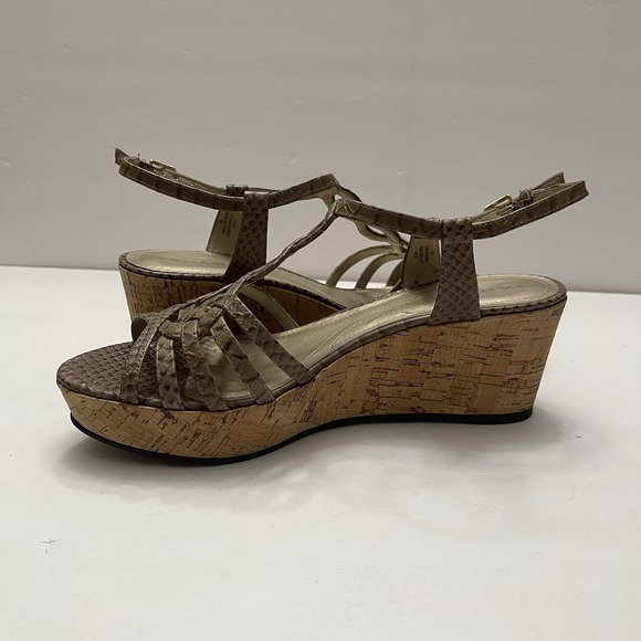 Tahari Star Cork Wedge Platform Tan Snakeskin Sandal Women's 8 M Shoes‎ Open Toe - Picture 6 of 10